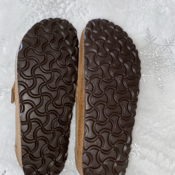 Birkenstock’s Buckley Clogs - Picture 4 of 11